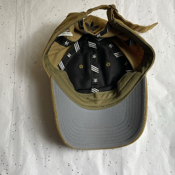 Hat - Picture 2 of 4